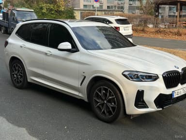 X3 (G01)