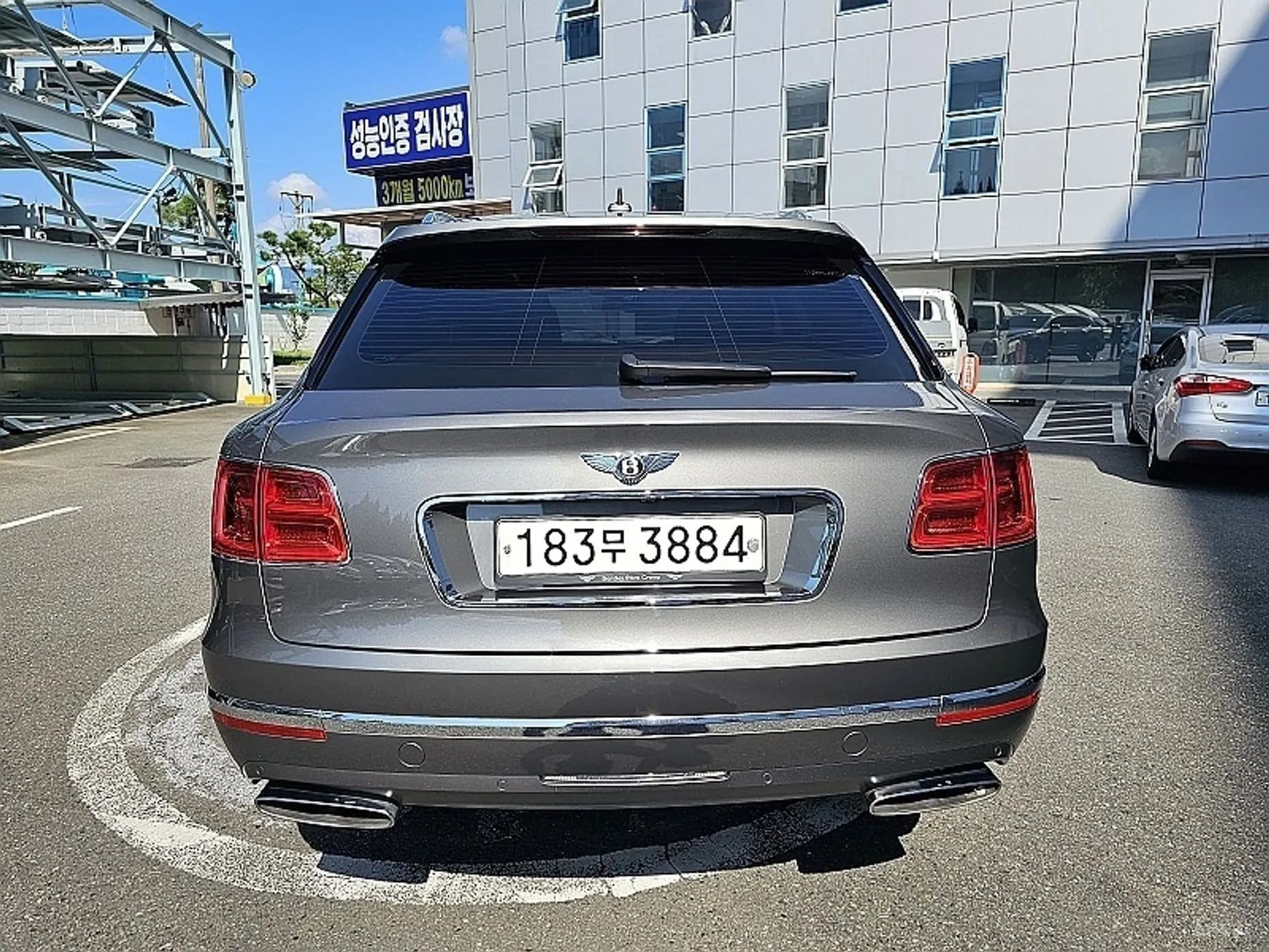 Bentayga