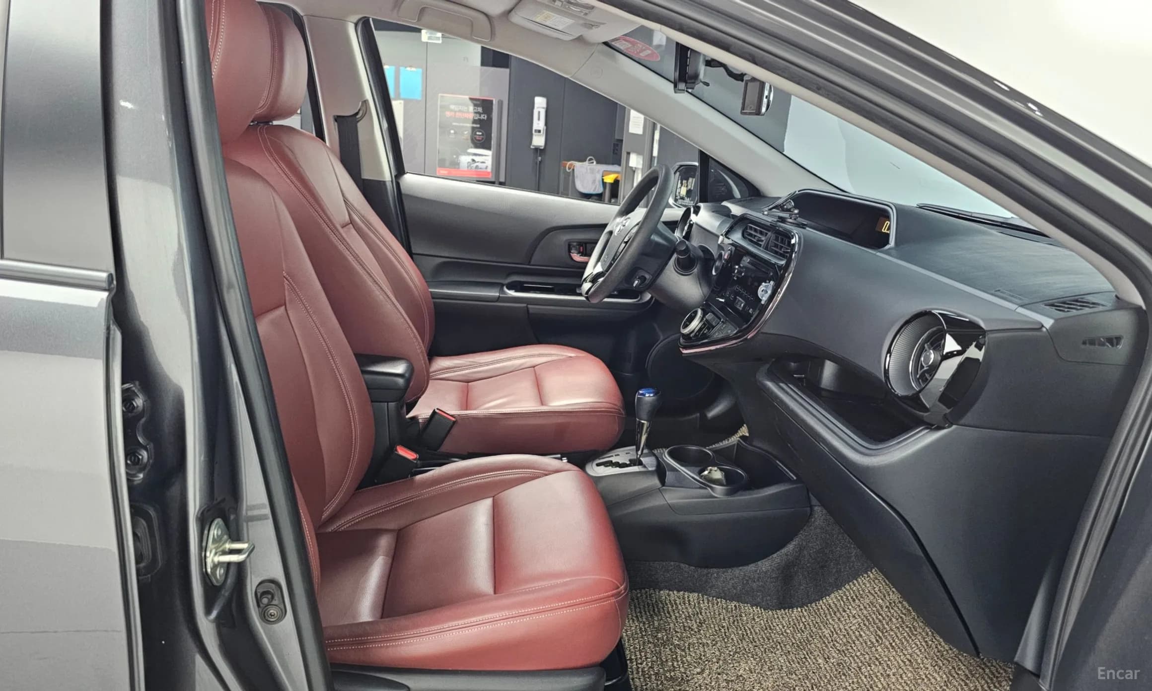 Prius C
