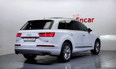 Q7 (4M)