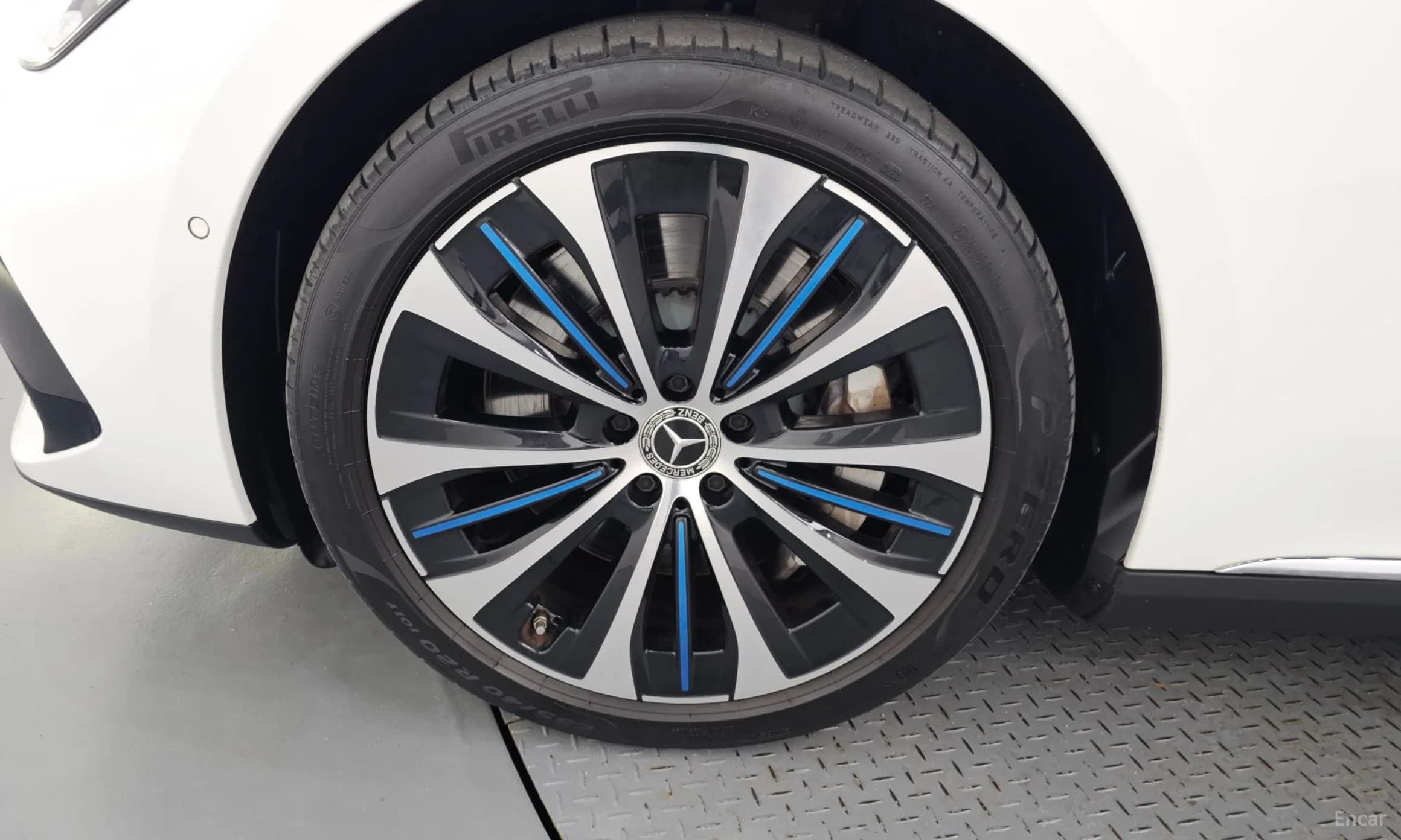 EQE V295
