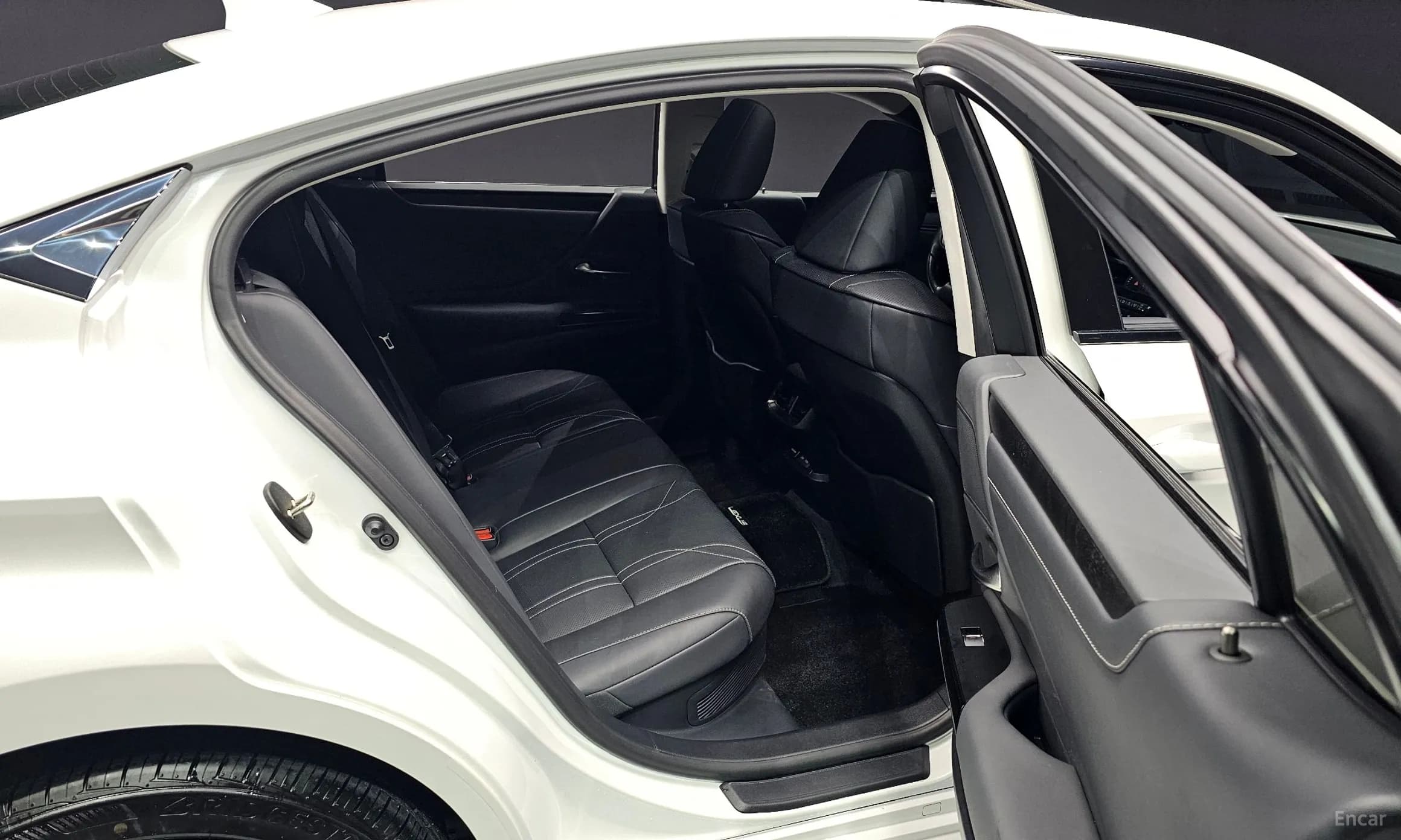 ES300h 7th Generation