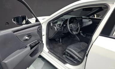 ES300h 7th Generation