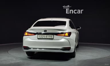 ES300h 7th Generation