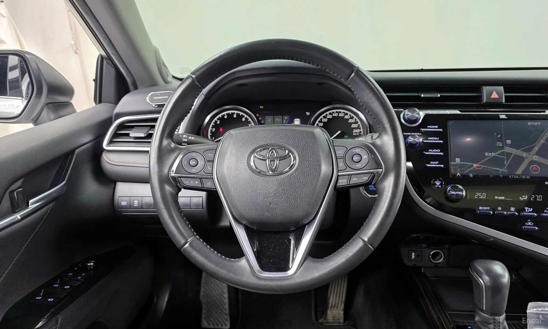Camry (XV70)