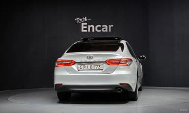 Camry (XV70)