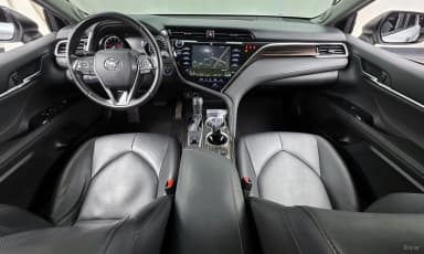 Camry (XV70)