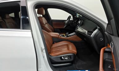 X6 (G06)