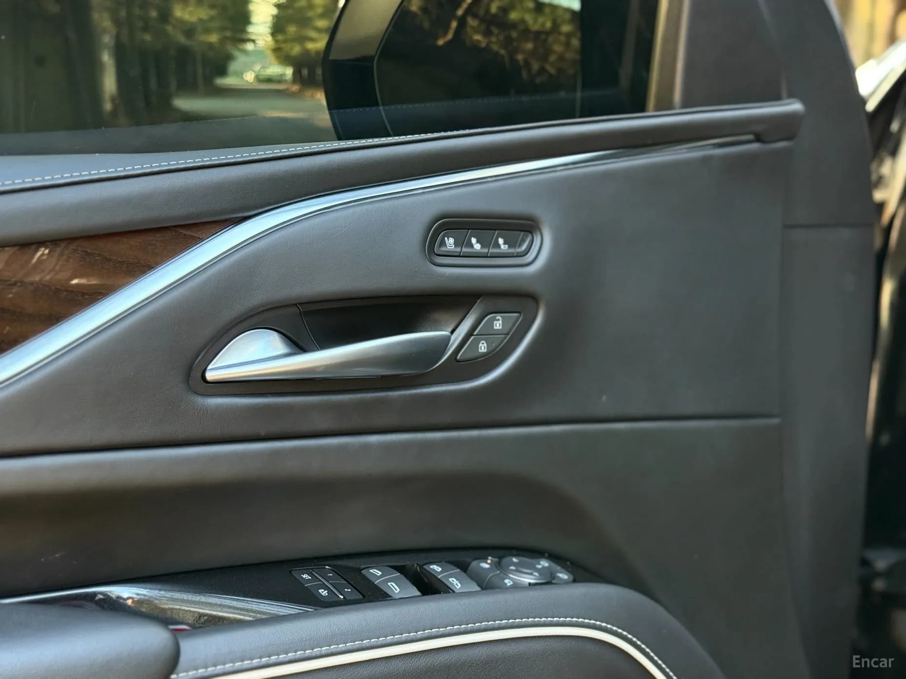 Escalade 5th Generation