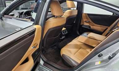ES300h 7th Generation