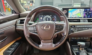 ES300h 7th Generation