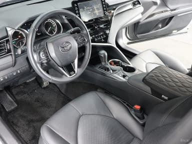 Camry (XV70)