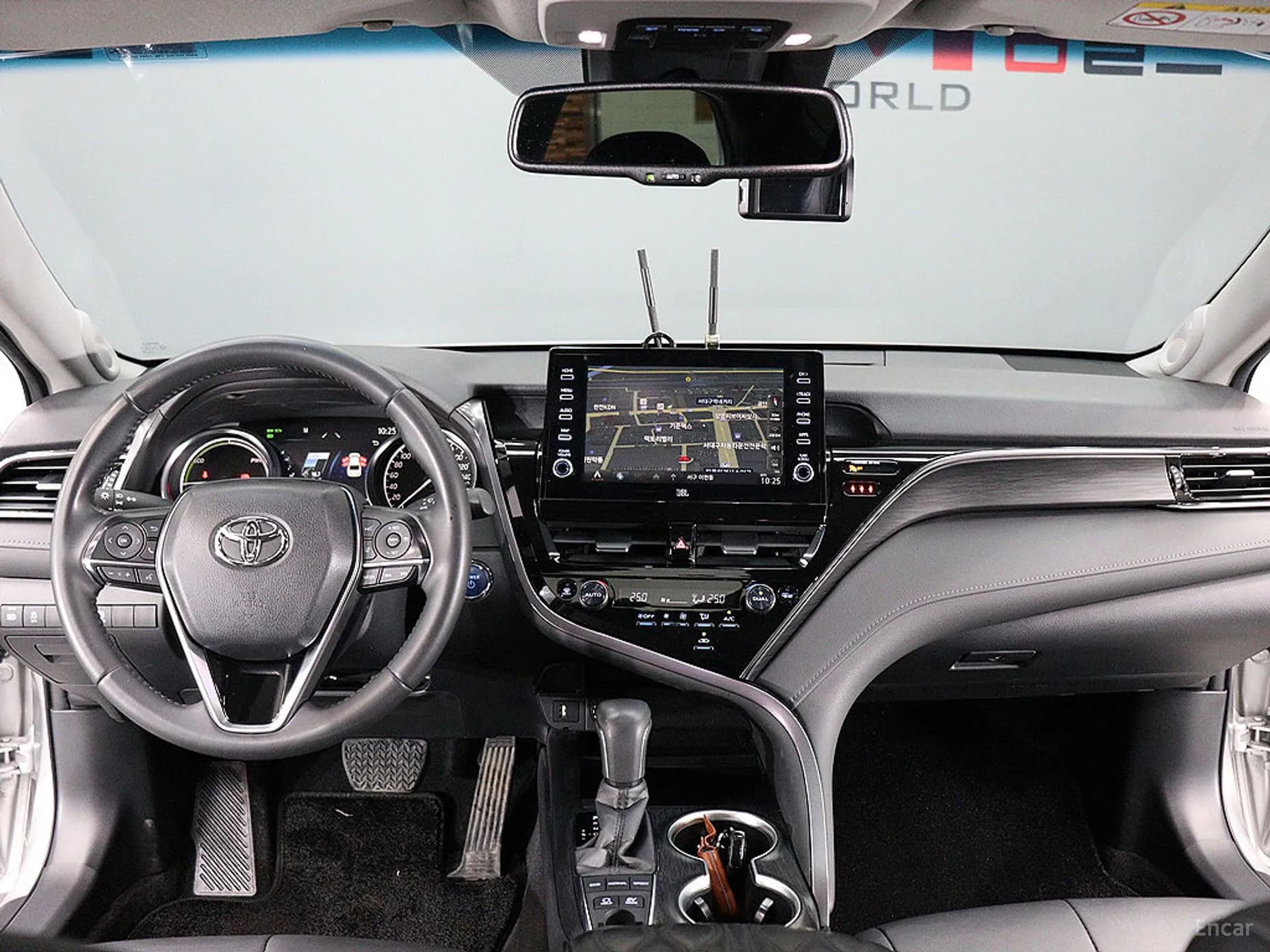 Camry (XV70)