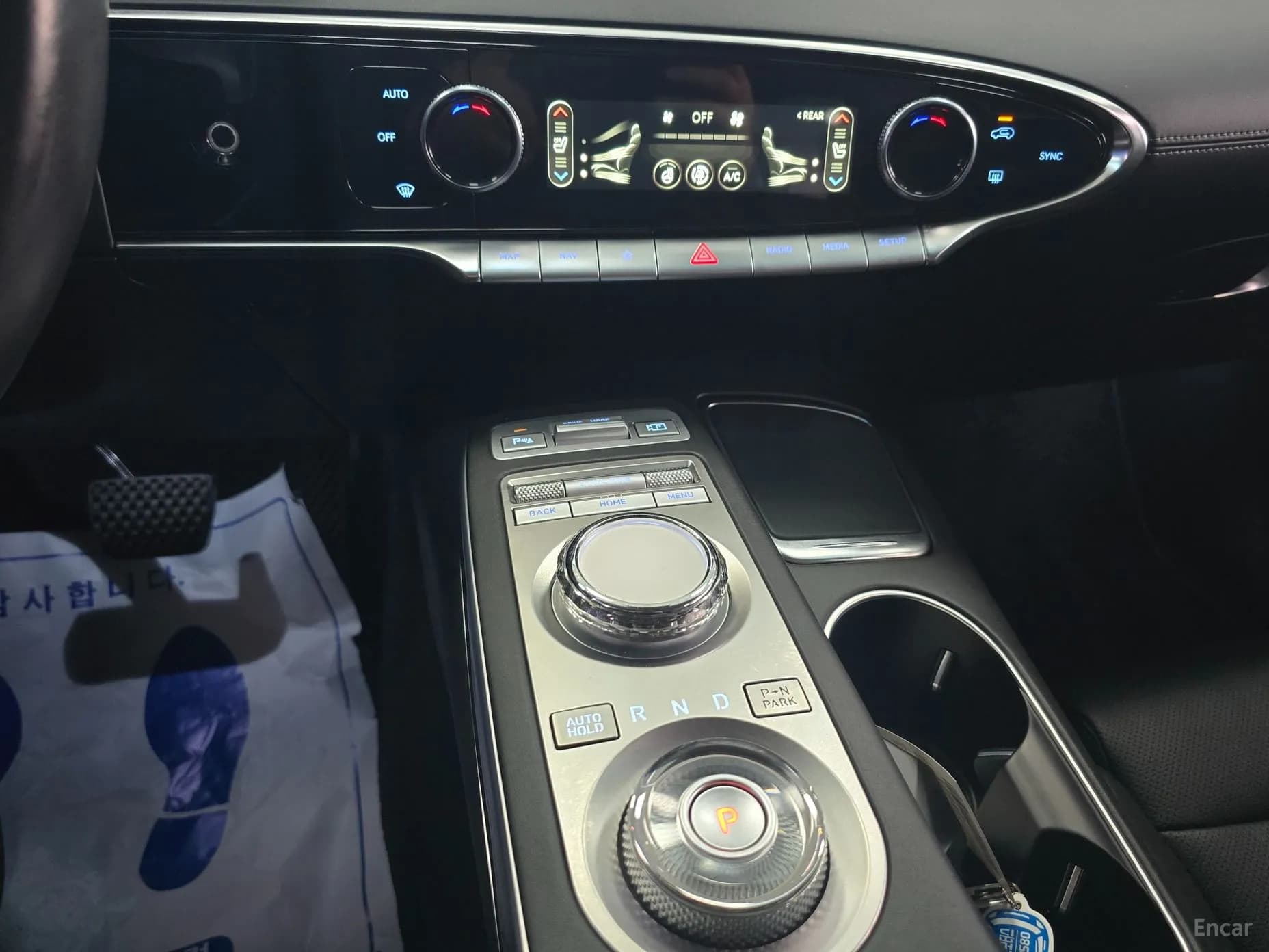 GV70