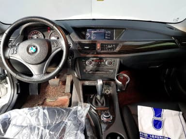 X1 (E84)