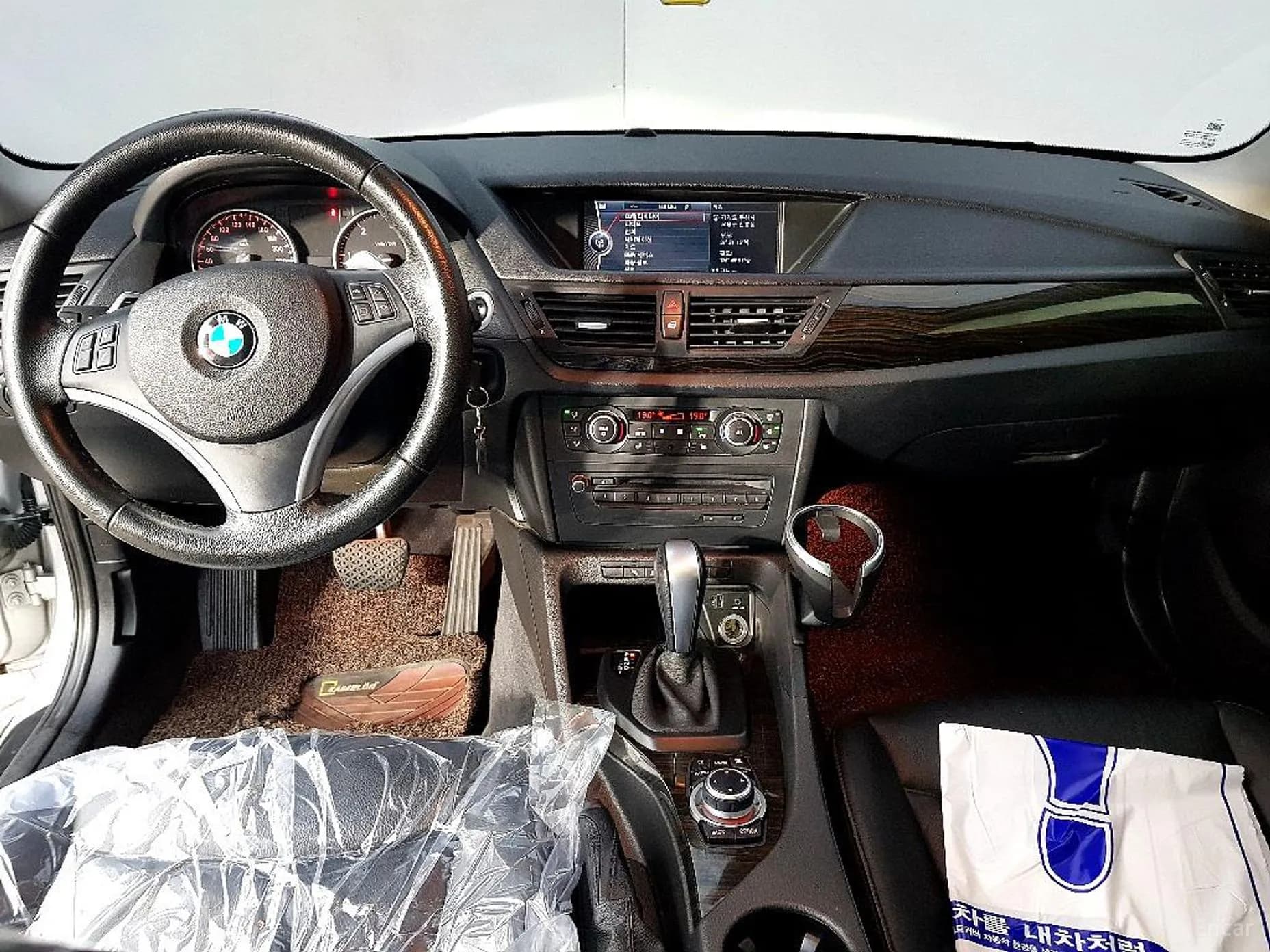 X1 (E84)