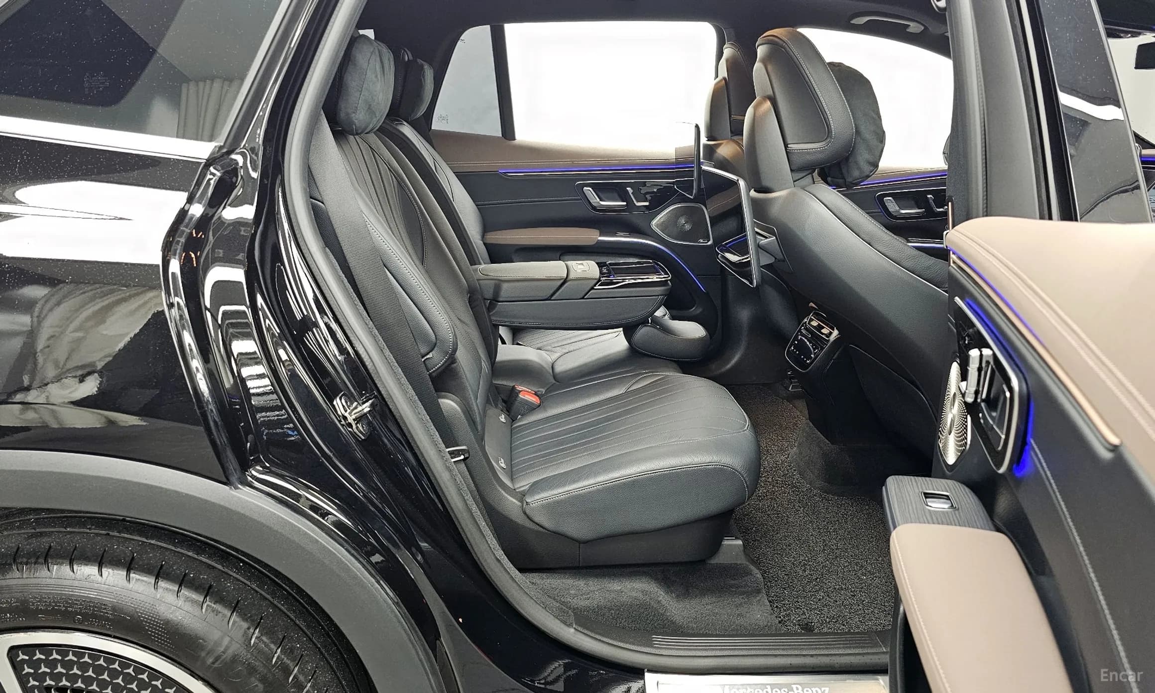 EQS SUV X296