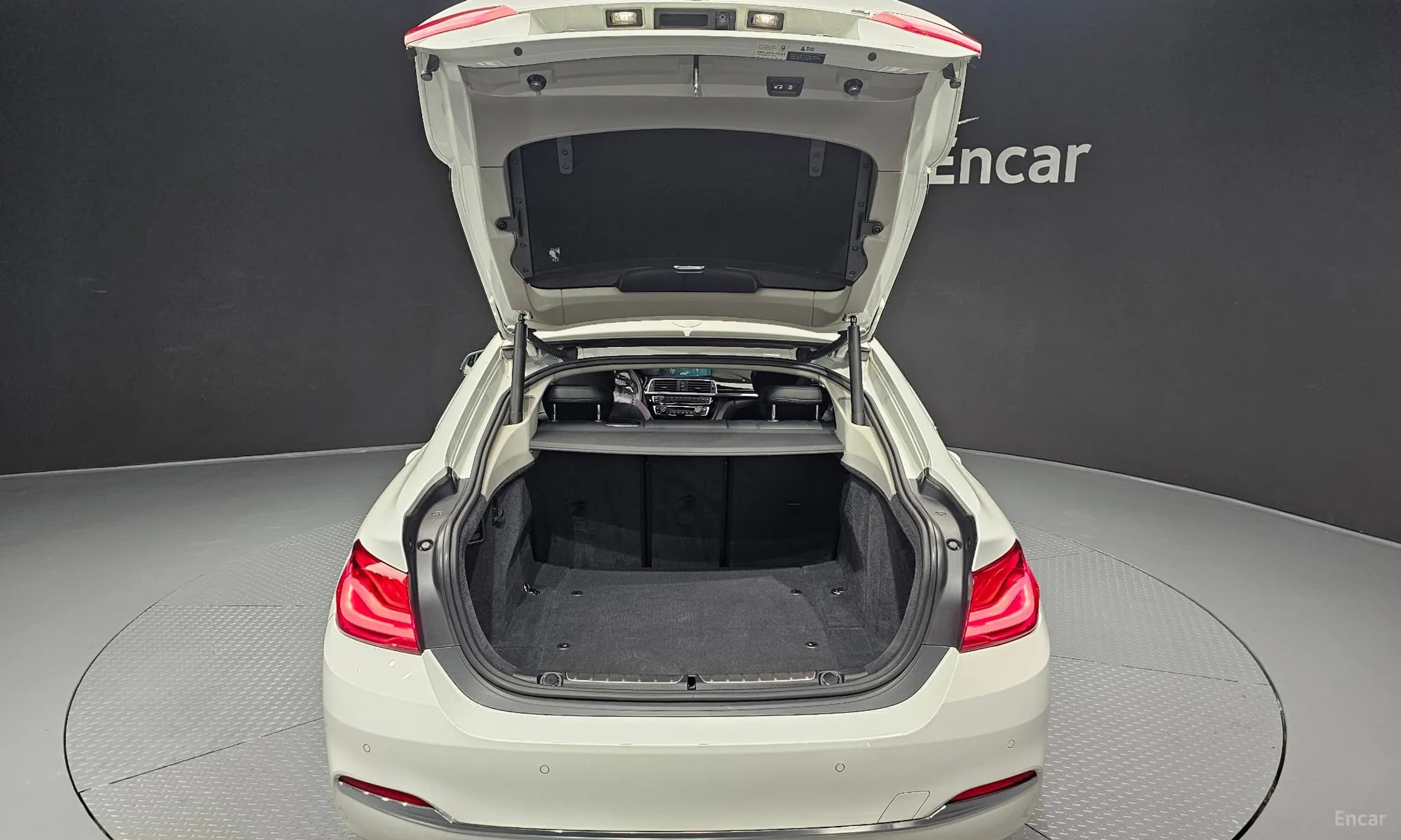 Series 4 (F32)