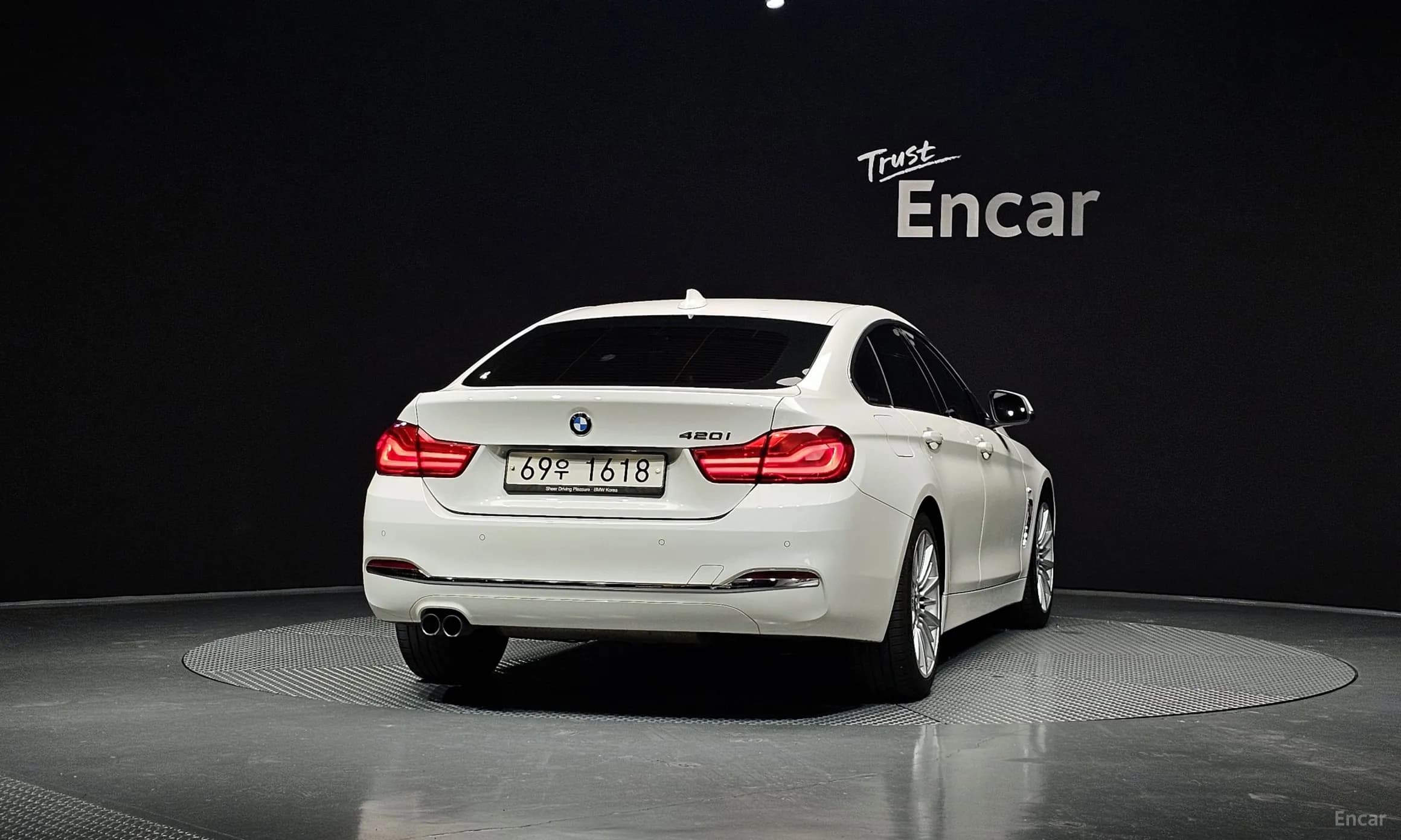 Series 4 (F32)