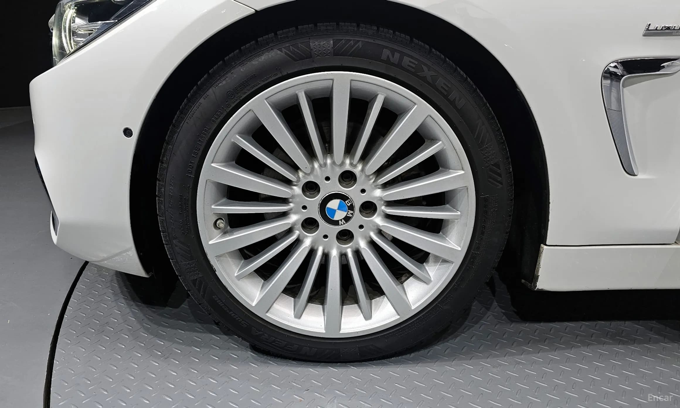 Series 4 (F32)