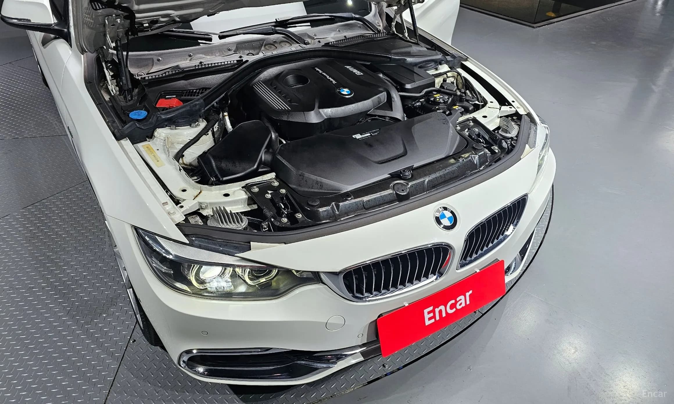 Series 4 (F32)