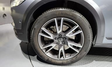V90 Cross Country