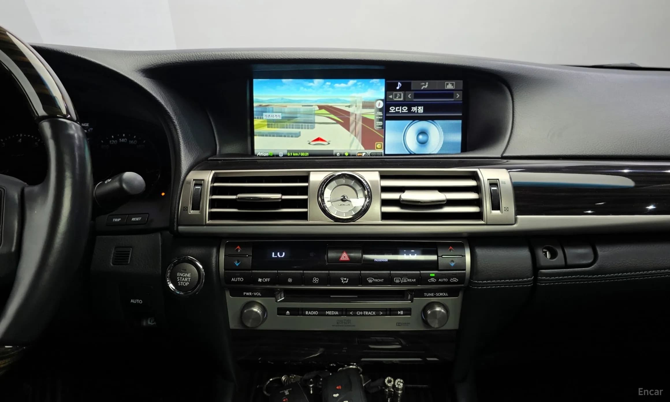 LS460