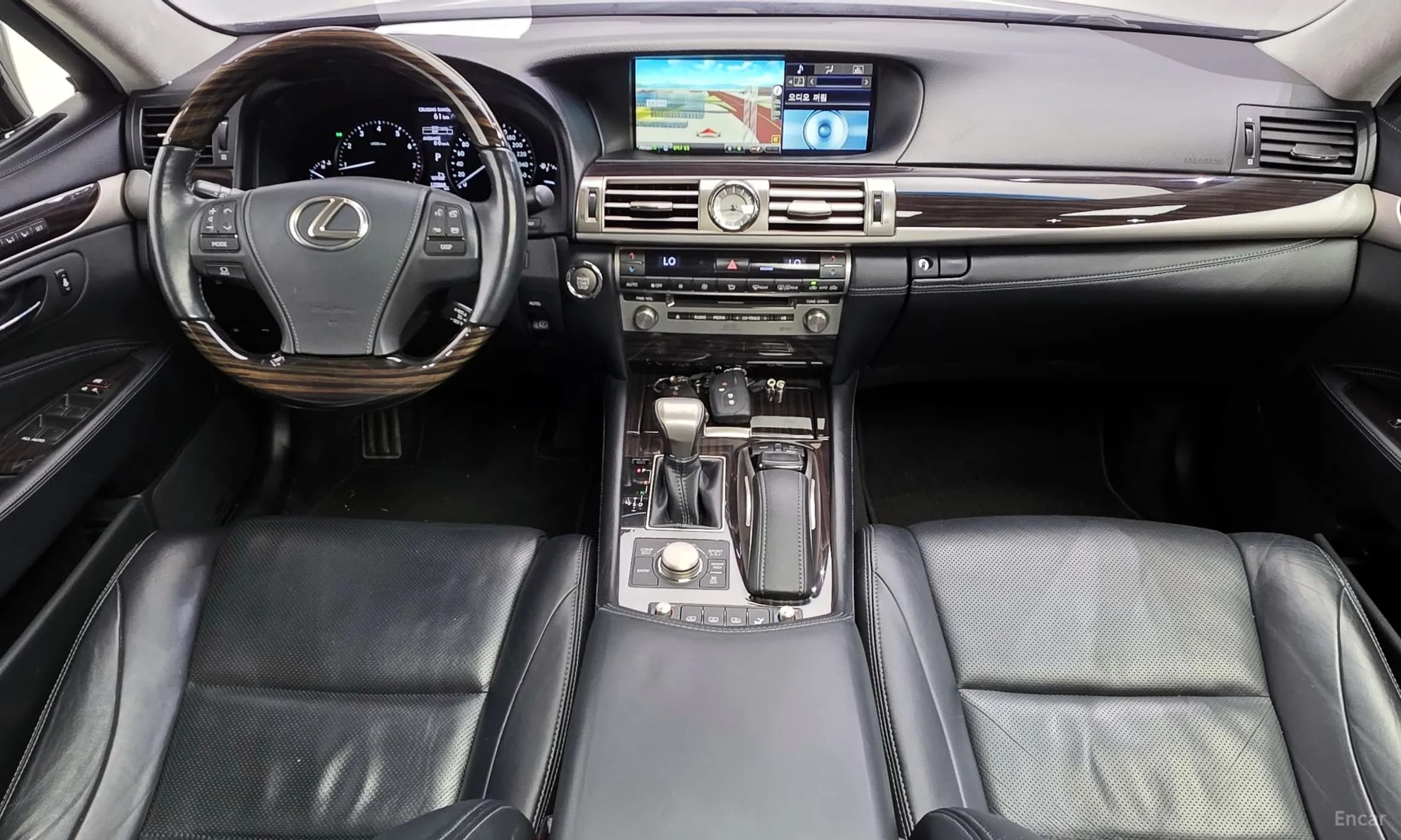 LS460