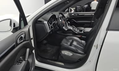 New Cayenne