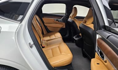 S90