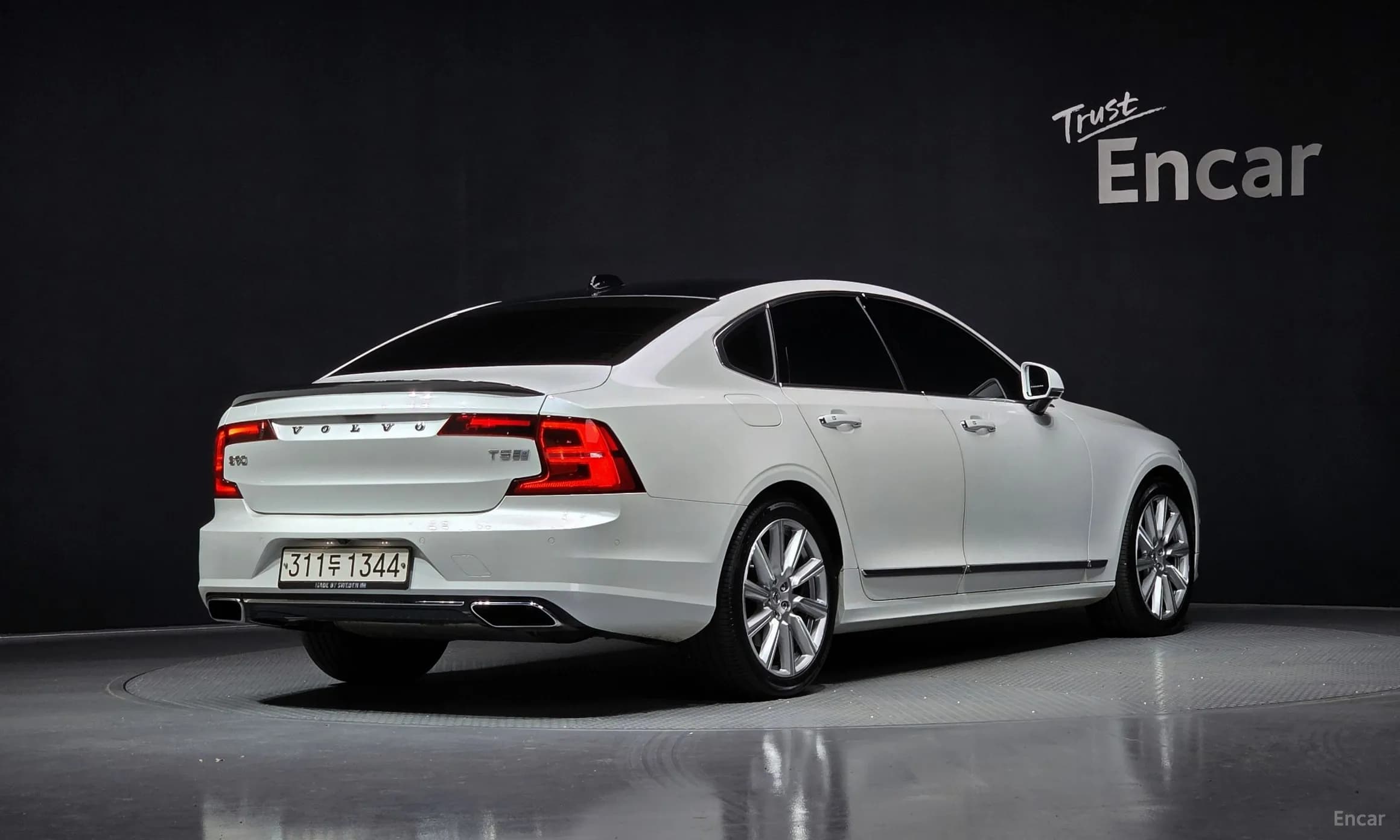 S90