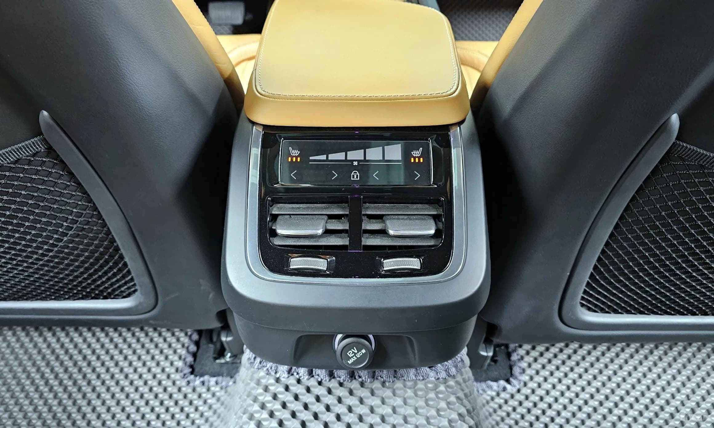 S90