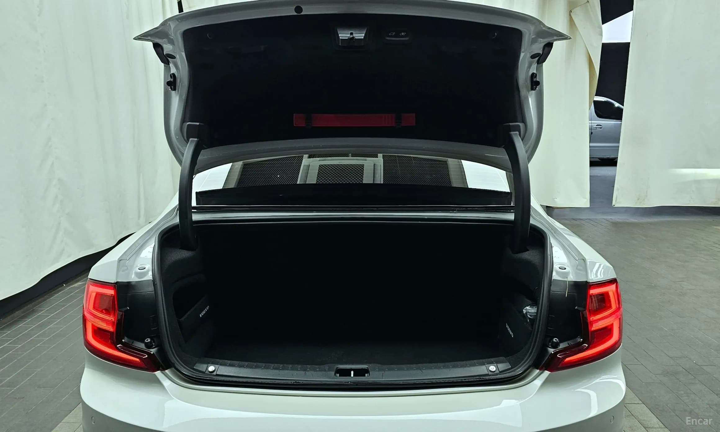 S90