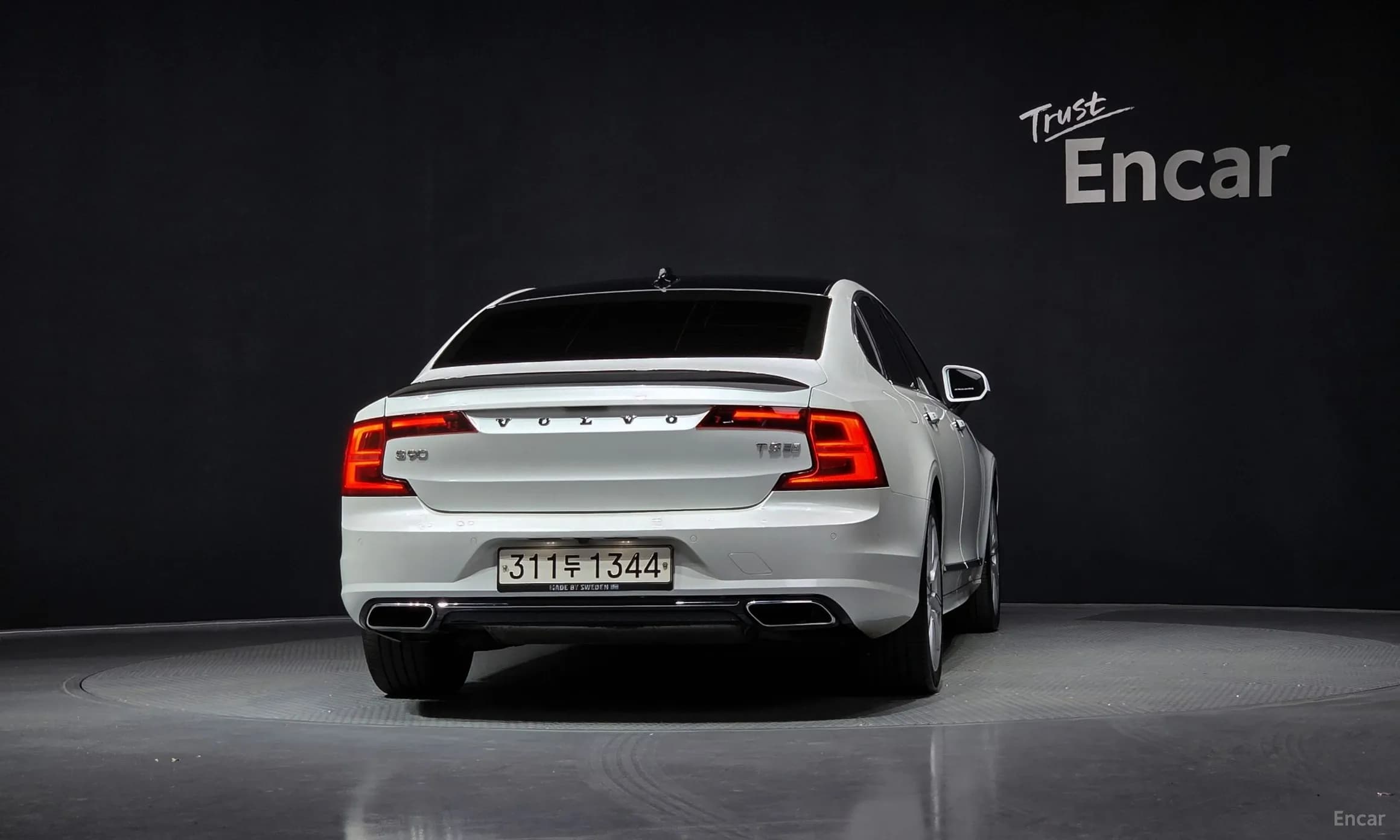 S90