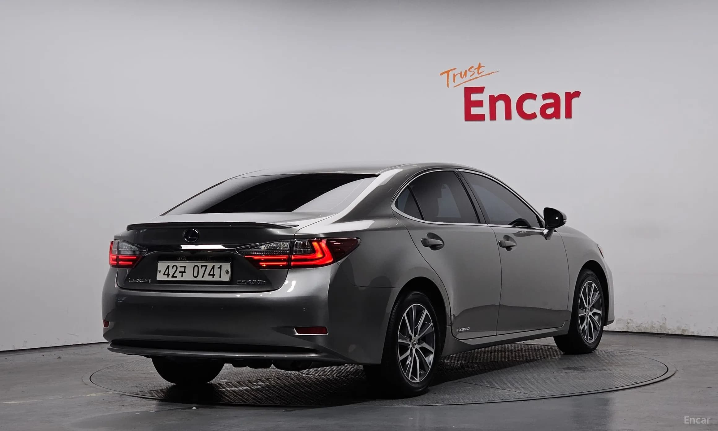 New ES300h