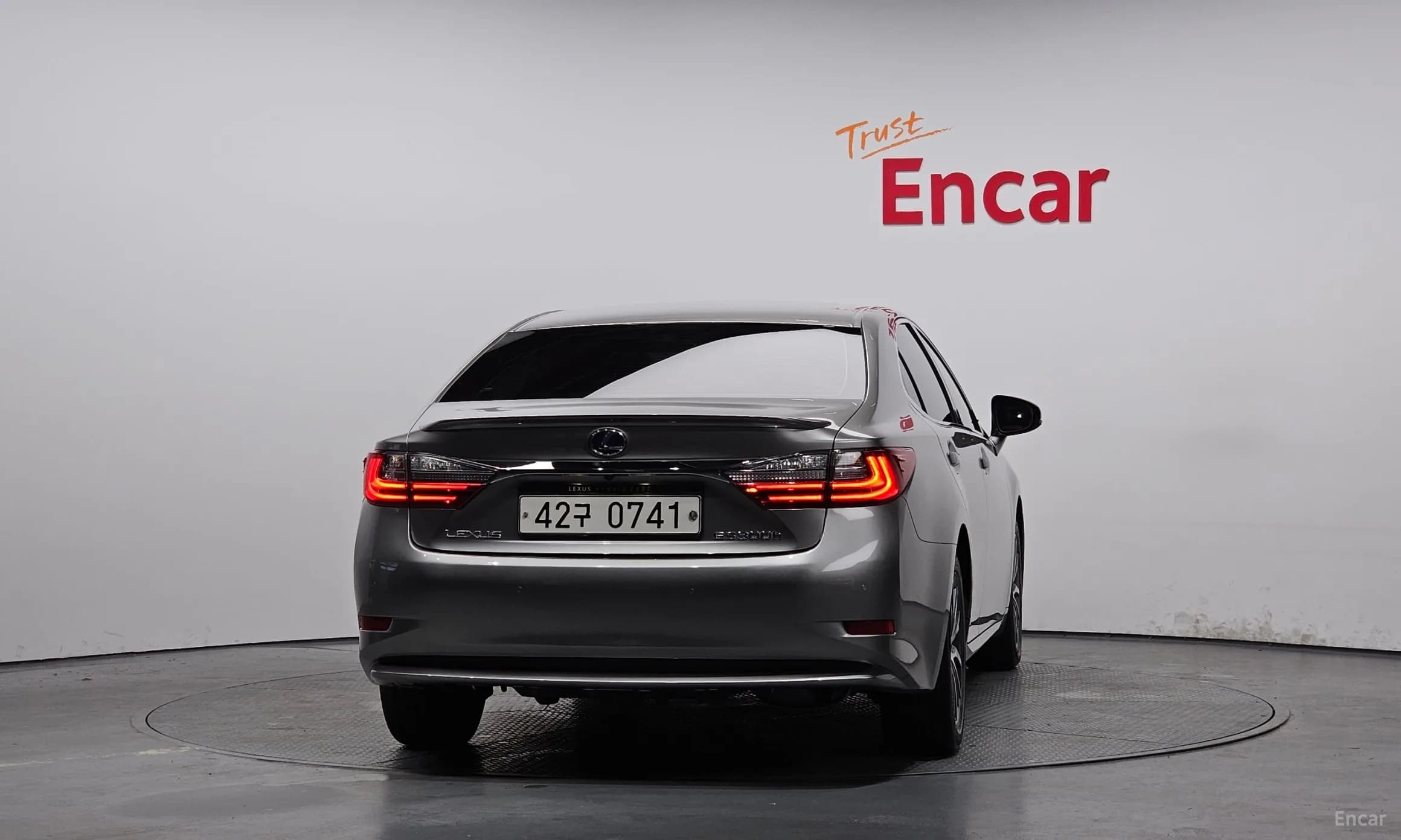New ES300h