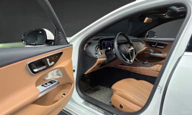 E-Class W214