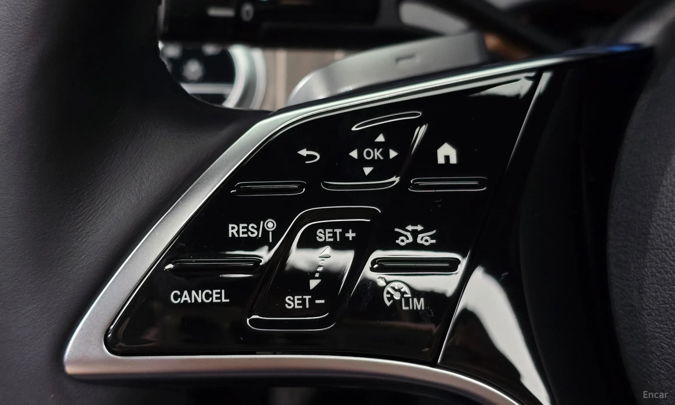E-Class W214