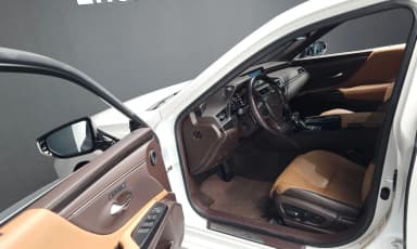 ES300h 7th Generation