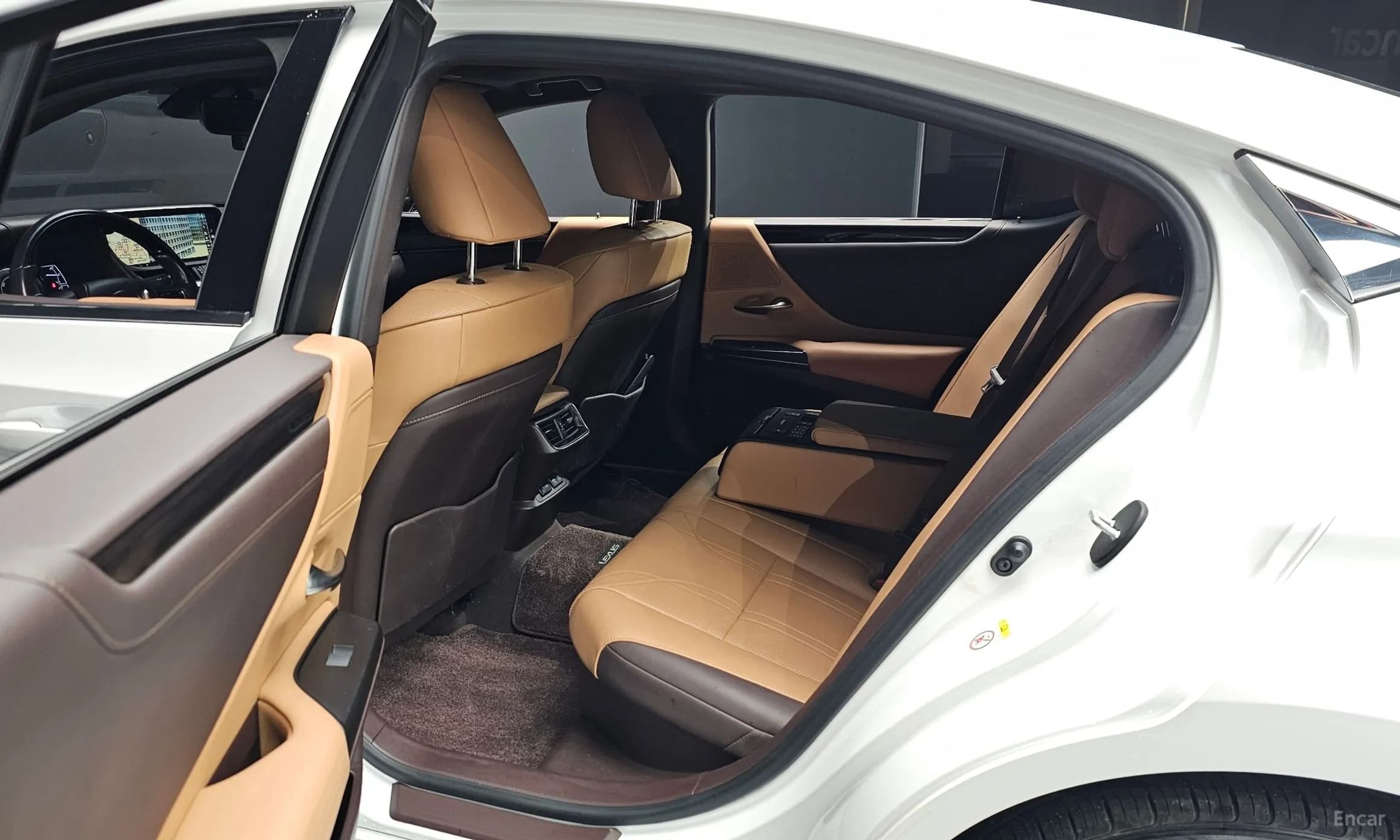 ES300h 7th Generation