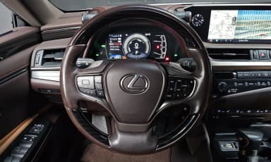 ES300h 7th Generation