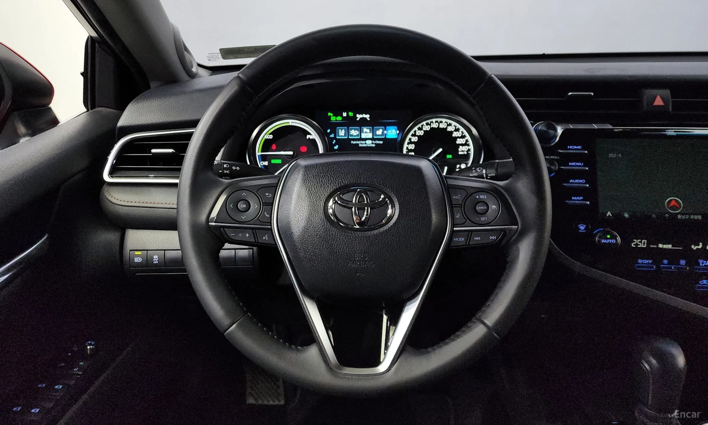 Camry (XV70)