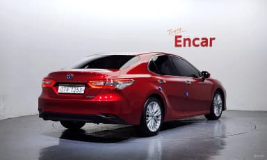 Camry (XV70)