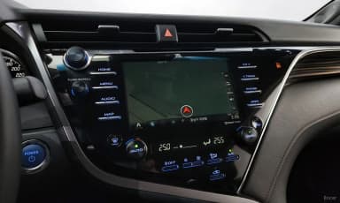 Camry (XV70)