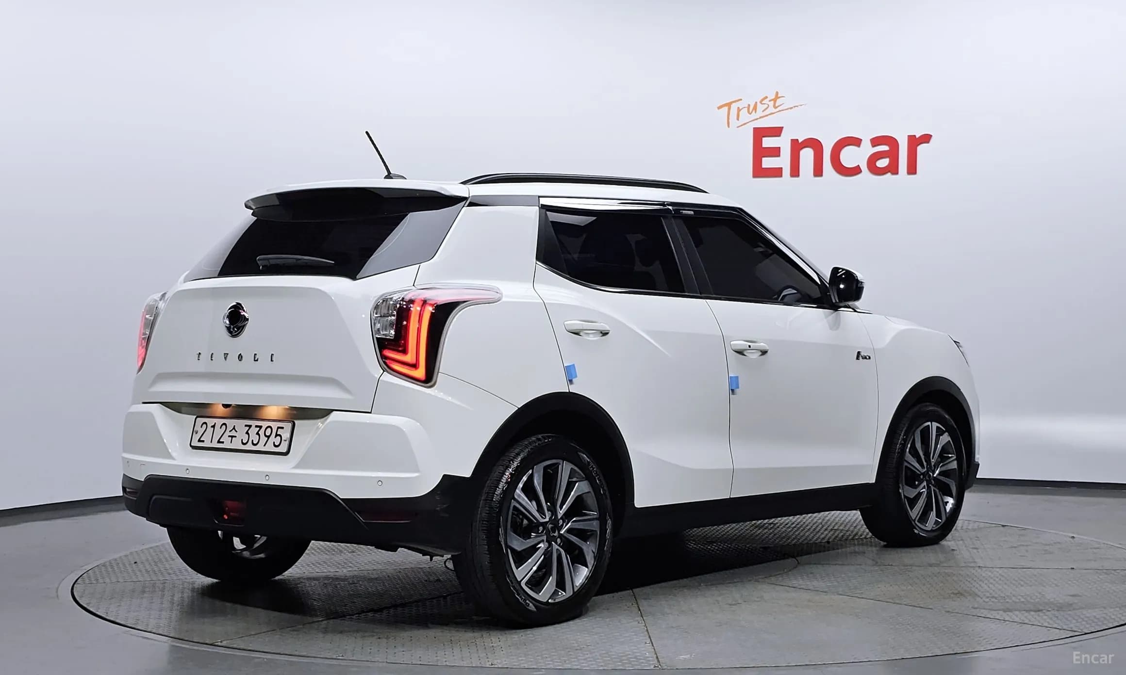 Berry New Tivoli