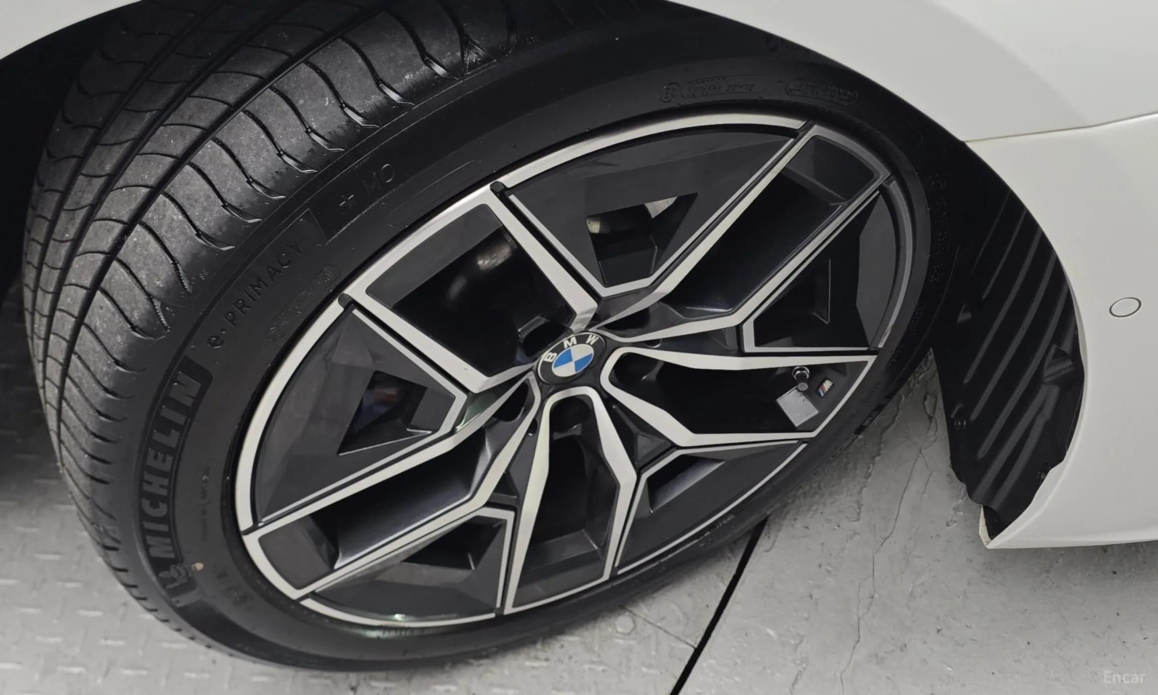 5 Series (G60)