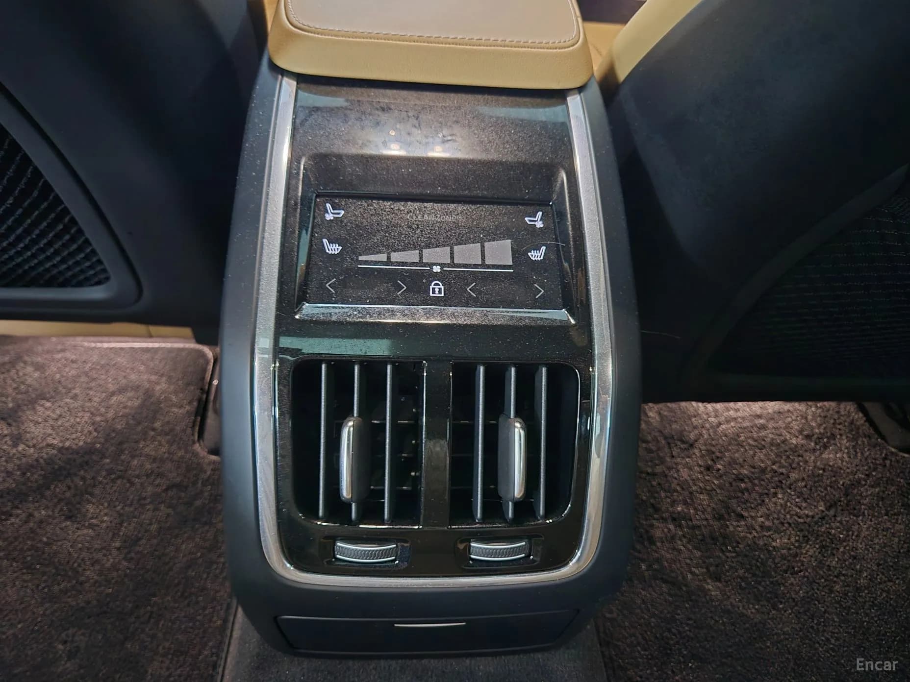 S90