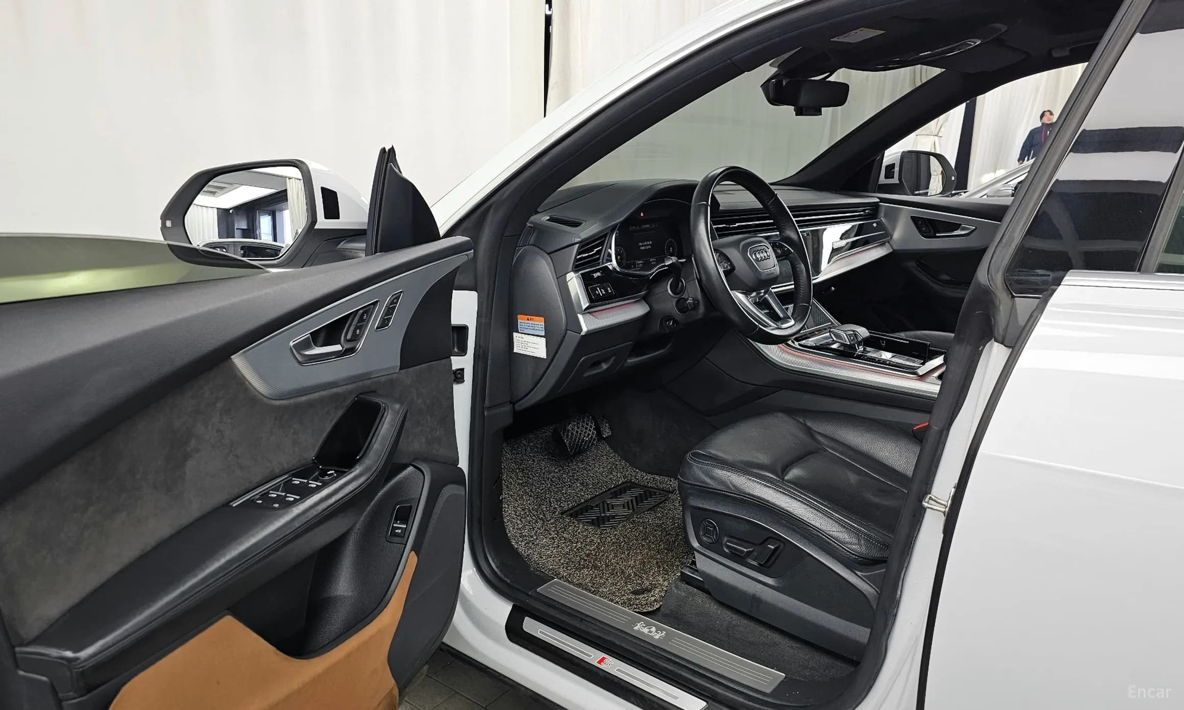 Q8 (4M)