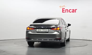 ES300h 7th Generation