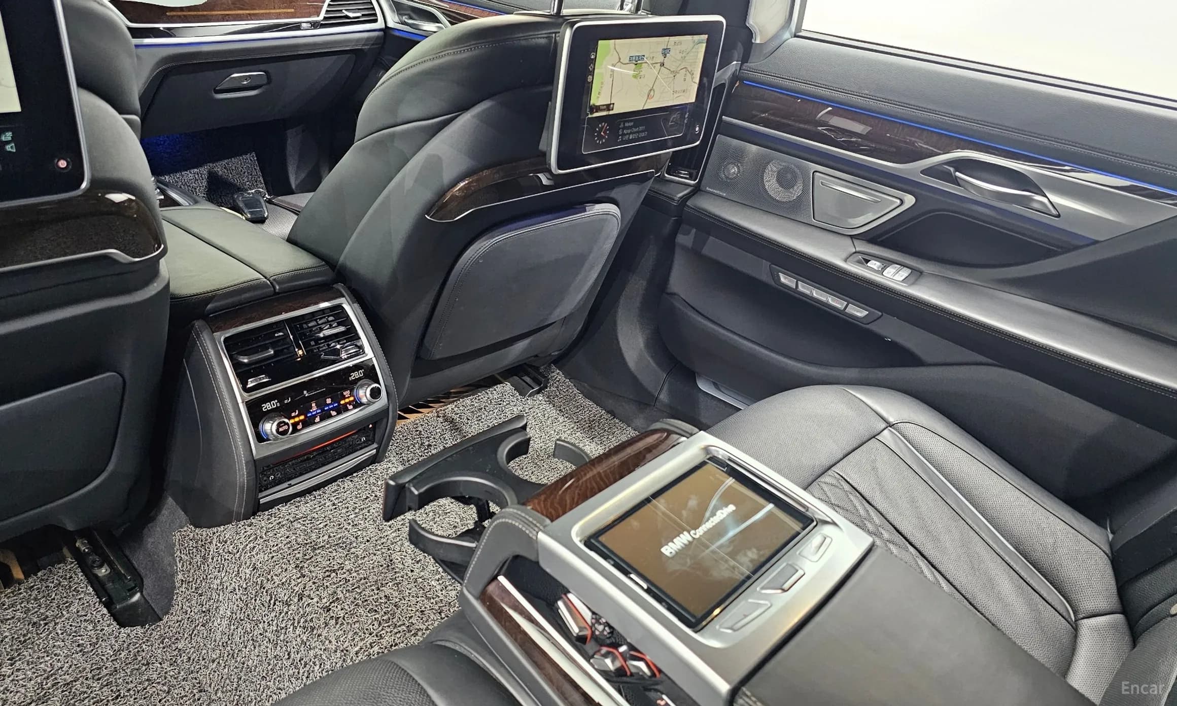 7 Series (G11)